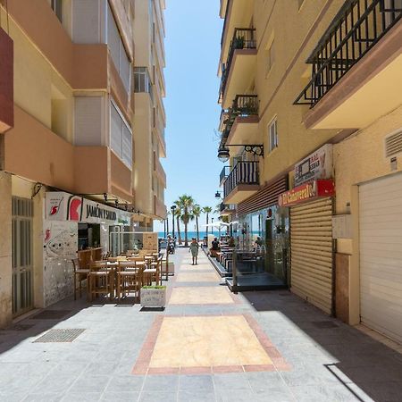 Malagasuite Fuengirola Pier Exterior photo